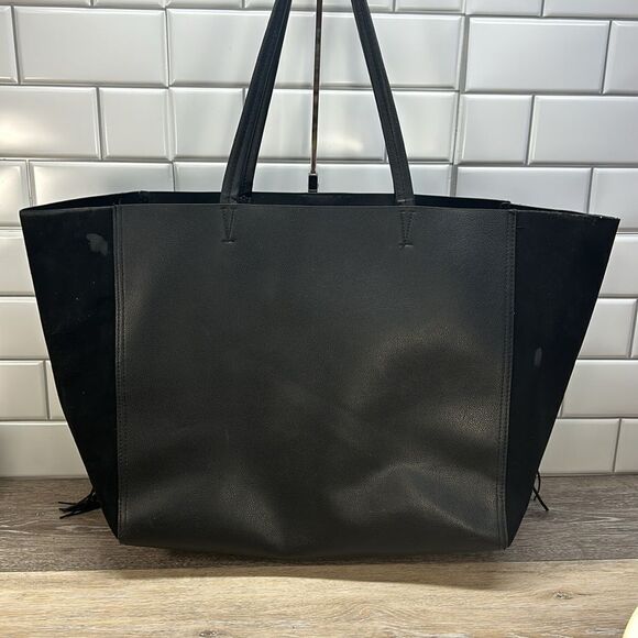 0327 Victoria's Secret black extra large tote - Picture 2 of 6